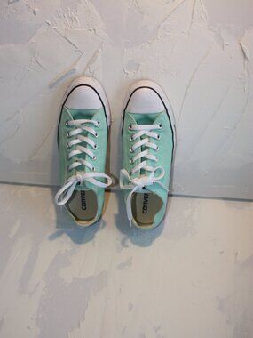 Converse All Star low-top sneakers in a green colorway 9 womens (7 men's)